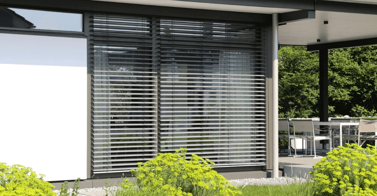 External Venetian blinds for privacy and glare control