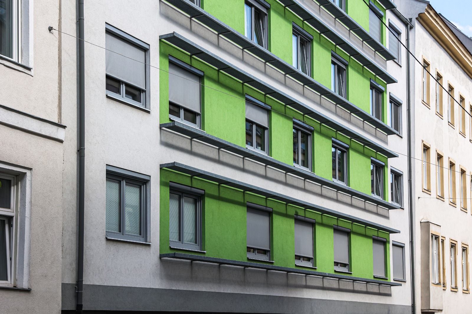 External roller blinds for modern spaces